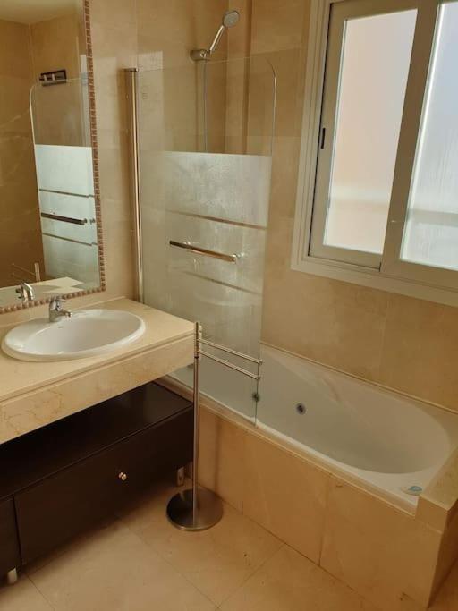 Chalet Ifema 5 Habitaciones 4 Banos, Parking Free Мадрид Экстерьер фото